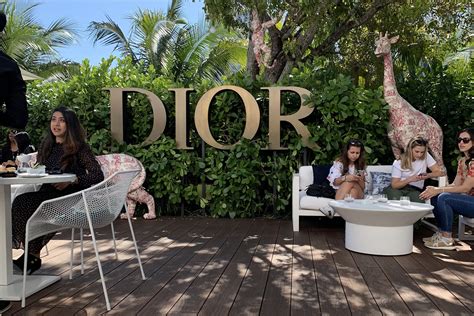 the dior cafe 2022